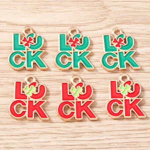 Breloques trèfle à quatre feuilles pour la création de bijoux DIY en rouge et vert