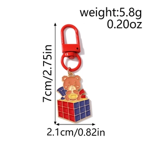 Dettaglio delle dimensioni del portachiavi orso con altezza 7cm e larghezza 2,1cm