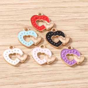 Lot de 6 breloques cœurs émaillés colorés en alliage doré pour bijoux DIY et colliers
