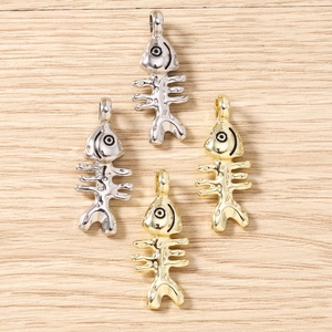 DIY visgraat bedeltjes in goud en zilver voor halskettingen en handgemaakte sieraden