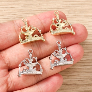 Fountain-shaped jewelry pendants with gold and silver finishes for DIY jewelry making