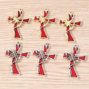 Gotische Kreuzanhänger mit rotem Emaille und Totenkopf für DIY-Schmuckherstellung