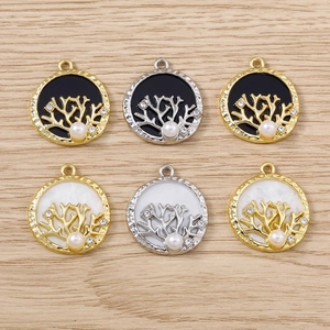 Pendentifs arbre de vie avec perles et strass sur fond bois pour bijoux DIY