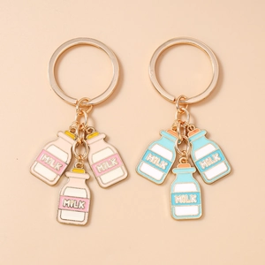 Schattige Cartoon Melkfles Sleutelhanger Zinklegering Emaille Druppelolie Tas Hanger Sleutelring Voor Vrouwen Meisjes Mode Sieraden Cadeau
