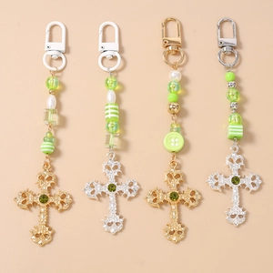 Baroque Zinc Alloy Beaded Cross Keychain For Women Retro Green Rhinestone Artificial Pearl Bag Pendant Jewelry Accessory