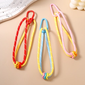 Porte-clés en corde tressée colorée avec mousqueton métallique et anneau en silicone