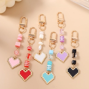 Retro Pixel Heart Keychain Zinc Alloy Beaded Bag Charm Cute Eight Bit Love Heart Pendant Keyring Accessories Women Girls Gift