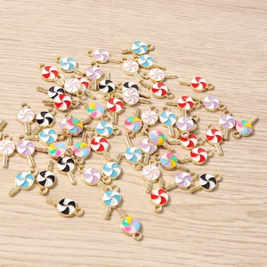 Détails de breloques sucettes en émail coloré pour la création de bijoux DIY et artisanat