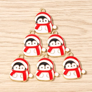 Set mit sechs Weihnachts-Pinguin-Anhängern aus Legierung für DIY-Schmuckherstellung