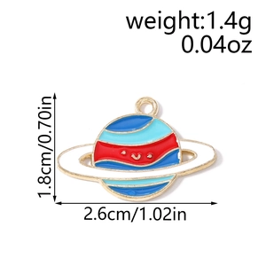 Detail view of colorful planet Saturn pendant with dimensions 2.6cm x 1.8cm and 1.4g weight