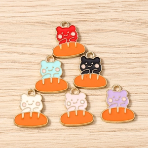 Set di 6 ciondoli gatto su pane colorati per gioielli fai da te e portachiavi
