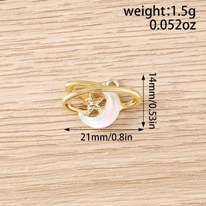 Détail du pendentif lune et étoile dorée de 14mm sur 21mm avec émail et dimensions