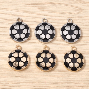 6 Stück goldene und silberne Fußball Anhänger mit Emaille-Muster für DIY Schmuckzubehör