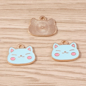 Fournitures de bijoux DIY avec pendentifs chat en émail bleu et placage à l'or