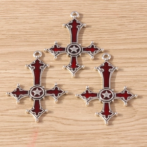Vintage gotische kruis hangers in zilver met rood emaille en pentagram voor DIY sieraden