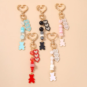 Portachiavi orsetto di perline alla moda con chiusura a cuore e ciondoli in cinque colori