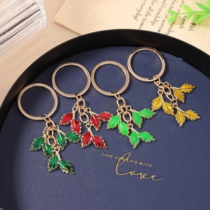 Fashion colorful enamel leaf keychains with gold metal rings for handbag decoration
