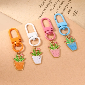 Schicker Kaktus-Sukkulenten-Schlüsselanhänger-Set mit Herz-Töpfen und Karabiner