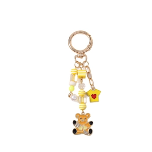 Porte-clés ours en perles avec chaîne perlée jaune et pendentif t-shirt émaillé