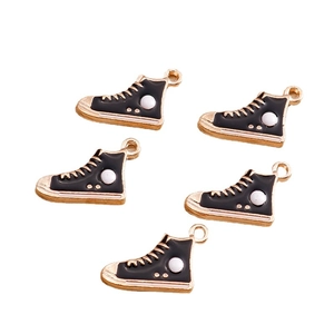 Lot de 5 breloques baskets montantes noir et or pour la création de bijoux DIY