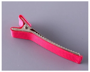 Detail van 5cm roze grosgrain lint omwikkelde metalen eendenbek clip voor DIY accessoires