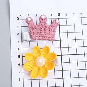 Bonitas pinzas para el pelo de punto con corona rosa y flor amarilla para niñas con metal