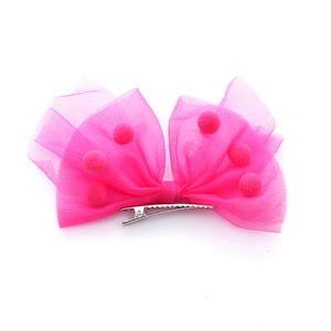 Barrette nœud en résille rose vif avec pompons pour spectacles de petites filles