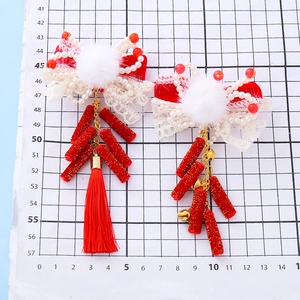 Pinces à cheveux rouges du Nouvel An pour enfants avec pompons blancs, perles et glands
