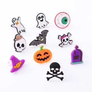 Set di 10 anelli di Halloween in PVC per bambini con zucca pipistrello e fantasmi