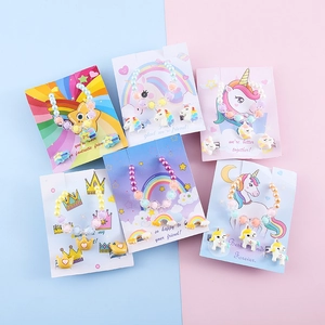 Set gioielli per bambini con braccialetti di perline colorate e fermagli unicorno in sei colori