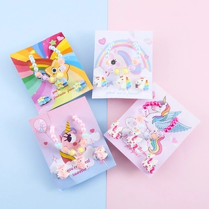 Set di gioielli per bambina con unicorno, arcobaleno e perline colorate a stella