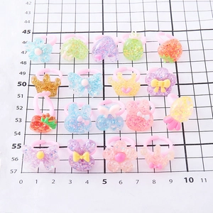 Set di 17 anelli colorati per bambini in resina glitterata con fiori corone e frutta