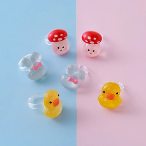 Set di anelli per bambini in resina con cartoni animati fungo coniglio e anatra