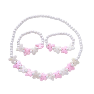 Farbenfrohes Schmuckset mit Schmetterlingskette und Armbändern für Mädchen