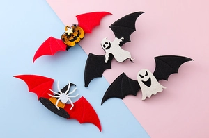 Set de cuatro pinzas para el pelo de Halloween en fieltro con calabaza, fantasma y murciélago