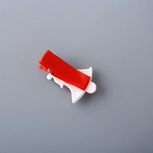 Pince à cheveux de Noël pour bébé avec ruban rouge et ornement de cloche blanche
