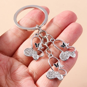 Portachiavi Farfalla Cava con Strass in Lega di Zinco Triplo Ciondolo Farfalla Anello Chiavi Moda Pendente per Borsa Donna