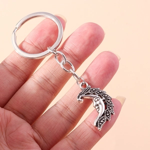 Vintage Zinc Alloy Moon Face Keychain Antique Silver Celestial Relief Man In The Moon Bag Charm Retro Keyring For Gift