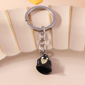 Portachiavi fantasma nero con cuore dorato, accessorio carino in metallo per borsa