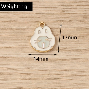 Détail d'un pendentif lapin de 17x14mm pour la création de bijoux personnalisés