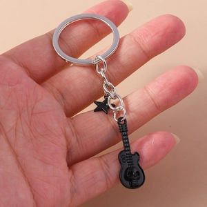 Creative Black Guitar Keychain With Skull Relief And Five-Pointed Star Pendant Punk Rock Zinc Alloy Metal Keyring Gift