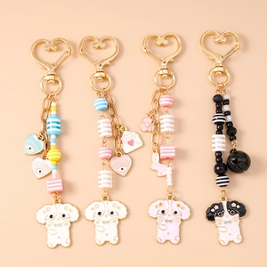 Mignon Porte-clés Chien Dessin Animé Alliage Zinc Emaille Charmes Cœur Pendentif Perle Porte-clés Pour Sacs Cadeau Femmes