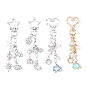 Portachiavi alla moda con perline e ciondoli a stella marina e nuvola oro e argento