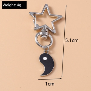 Porte-clés mousqueton étoile avec pendentif Yin Yang et détails de dimensions exactes