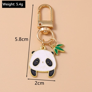 Détails du porte-clés panda avec pendentif bambou et dimensions du matériel doré