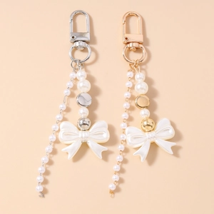 Y2K Faux Artificial Pearl Bow Keychain Elegant Resin Bow Alloy Beaded Bag Charm For Women Trendy Fashion Jewelry Accessory Gift