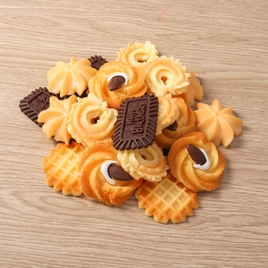 Detailweergave van diverse harskoekjes en Happy Birthday chocoladekoekjesmodellen