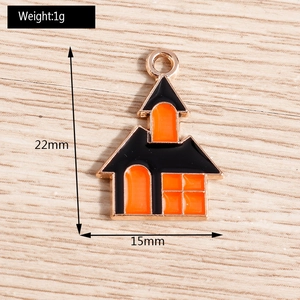 Detail of Halloween house pendant with dimensions 22mm x 15mm and 1g weight