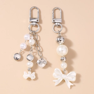 Porte-clés Tendance pour Femme en Alliage de Zinc Argenté avec Künstliche Perles d'imitation Nœud Cœur Pendentif de Sac Bijoux Fantaisie