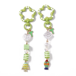 Porte-clés poisson rayé à la mode avec fermoir à fleurs vertes et breloque avec la lettre T